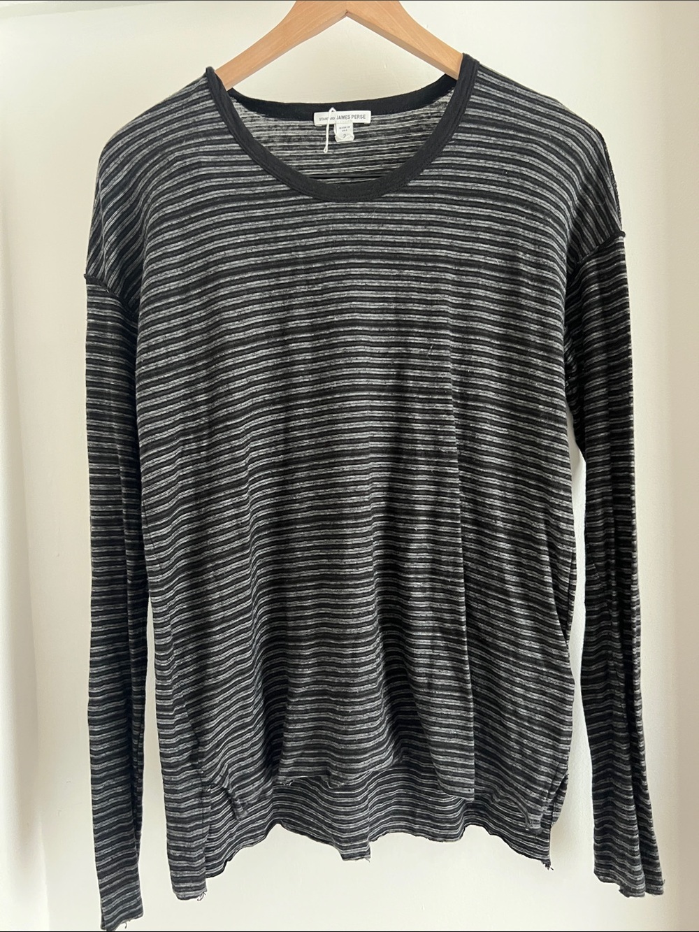 James Perse split hem long sleeve never worn tags off $120 size 2